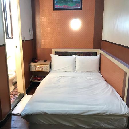 Huang Kai Hotel Taichung Extérieur photo